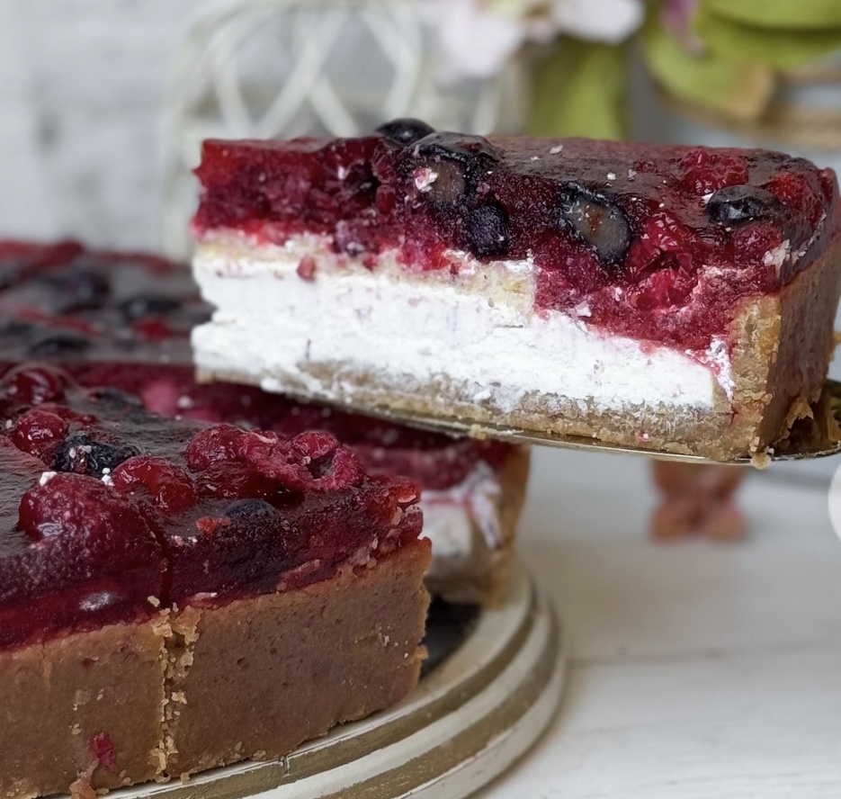 Чизкейк с лесными ягодами